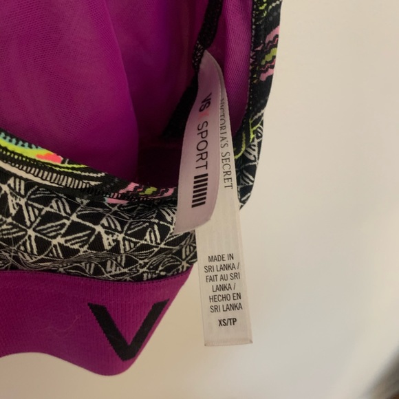 Victoria’s Secret Patterned Sports Bra - Picture 3 of 4